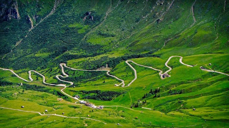 Motorradspaß in den Dolomiten