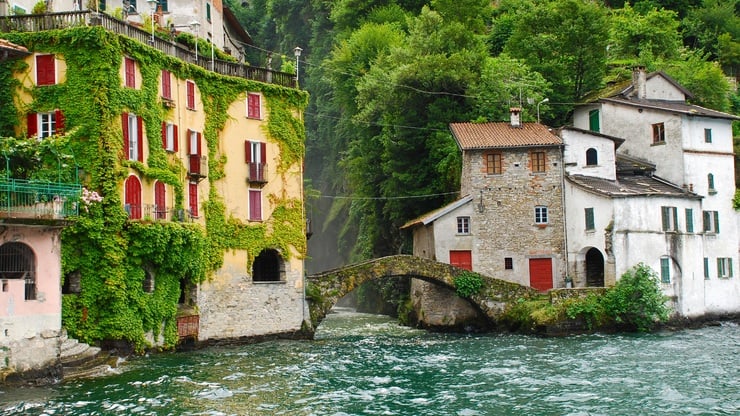 Beautiful Lakes of Northern Italy - 6 Day Tour