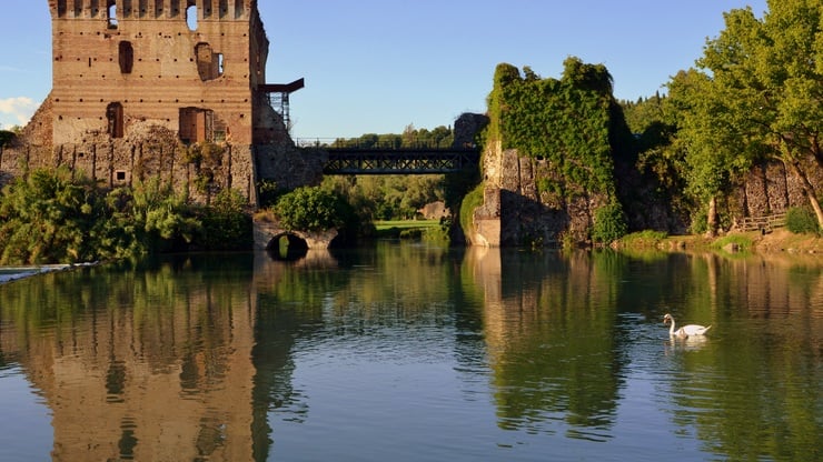 Bike Tour: Wine region Franciacorta with Lake Iseo and Verona