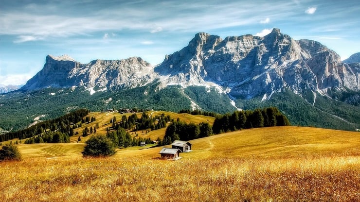 Goldener Herbst in den Dolomiten am Latemar